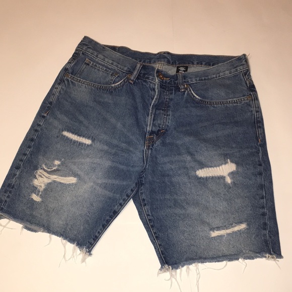 Denim shorts - Picture 2 of 5